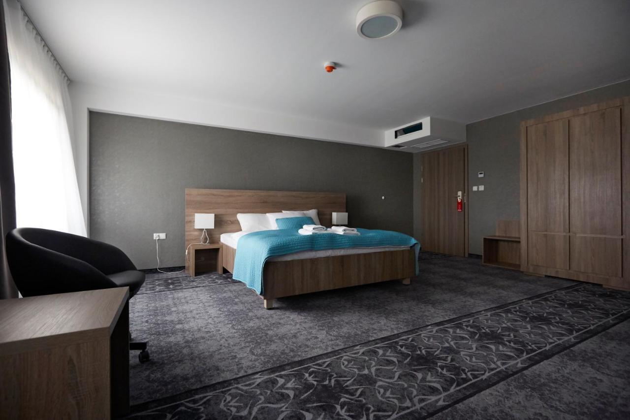 Hotel Porto Radomsko Ngoại thất bức ảnh