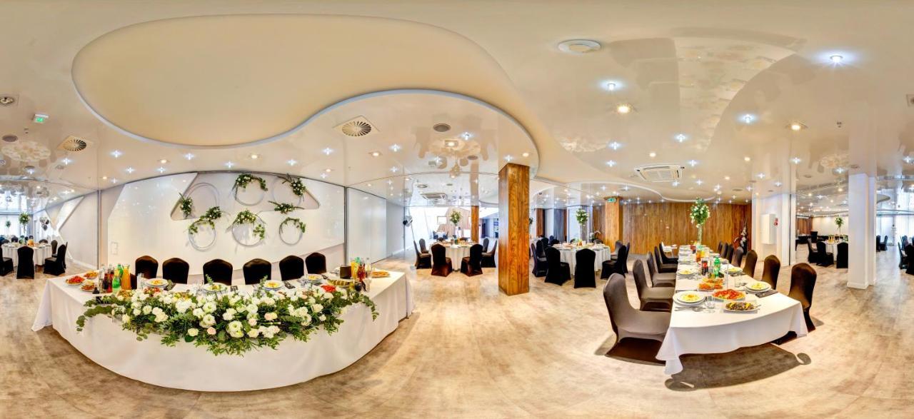 Hotel Porto Radomsko Ngoại thất bức ảnh