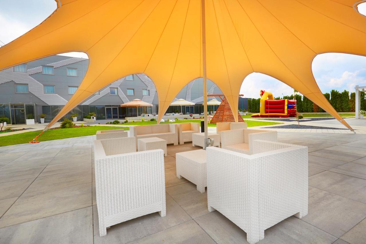 Hotel Porto Radomsko Ngoại thất bức ảnh
