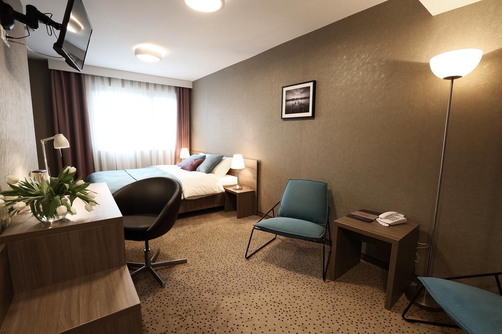 Hotel Porto Radomsko Ngoại thất bức ảnh