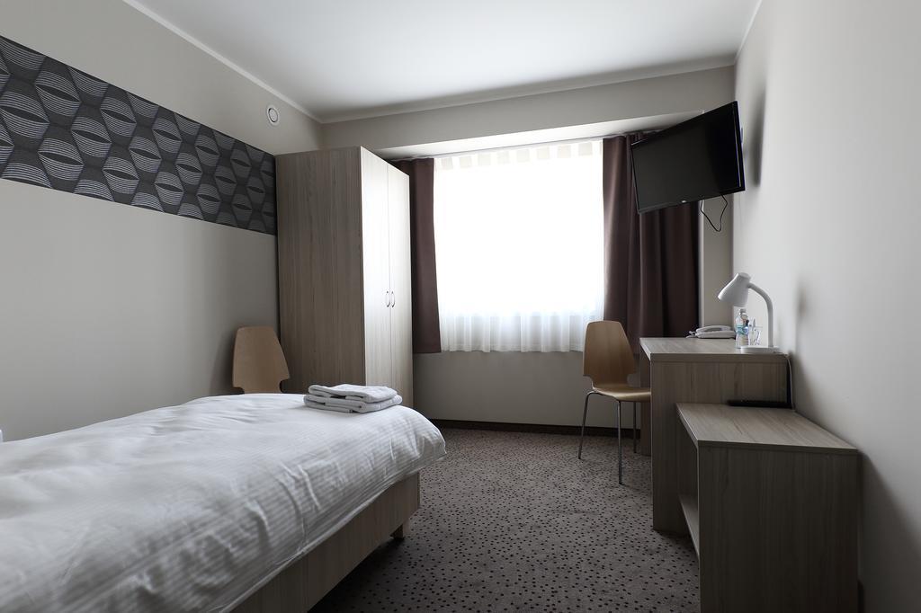 Hotel Porto Radomsko Phòng bức ảnh