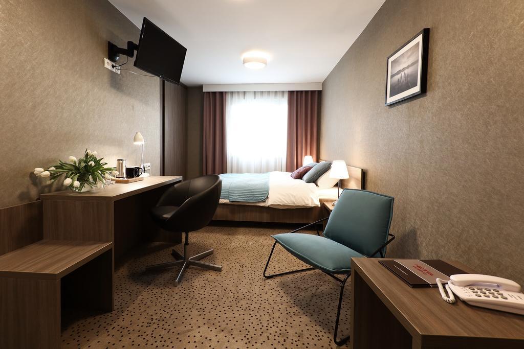 Hotel Porto Radomsko Ngoại thất bức ảnh