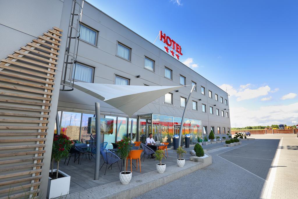 Hotel Porto Radomsko Ngoại thất bức ảnh